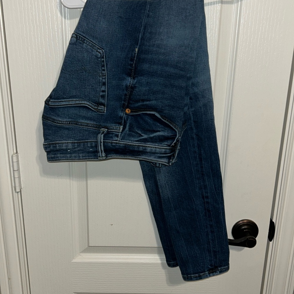 Women’s American Eagle Skinny Jeans, Size 28x32, slightly worn